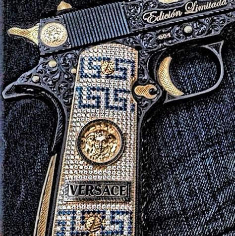 pistola oro versace|gianni versace.